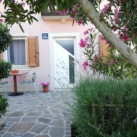 Apartmani Vesna Буйе Екстериор снимка