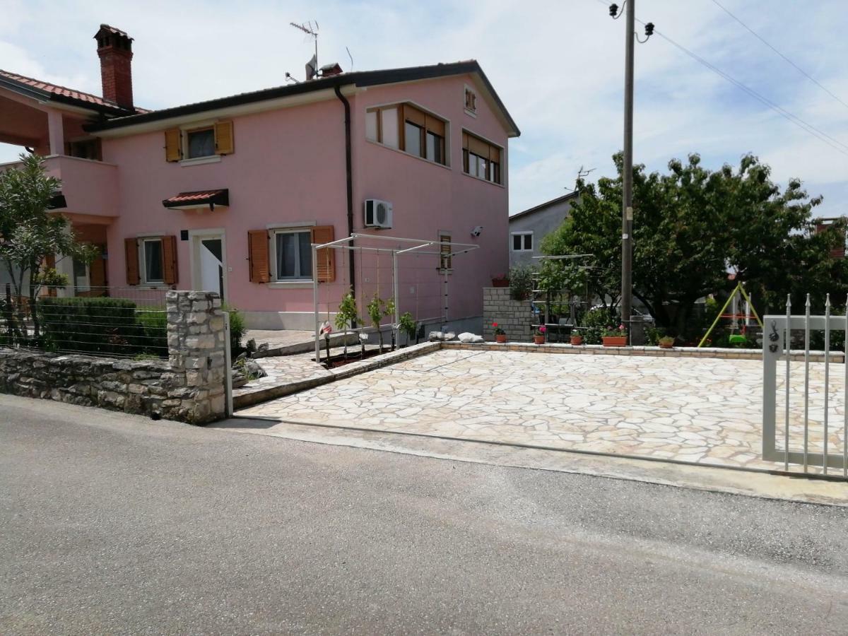 Apartmani Vesna Буйе Екстериор снимка